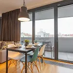 Oscar With Garage 布拉格
